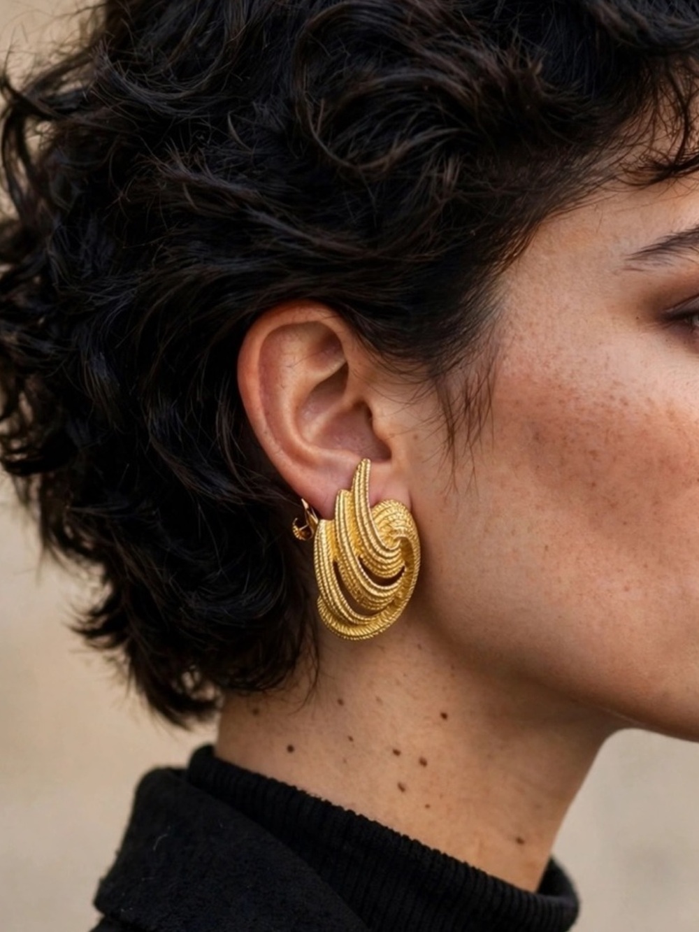 Vintage 1980s Monet Gold-Tone Sculptural Clip-On Earrings Swirl Statement women